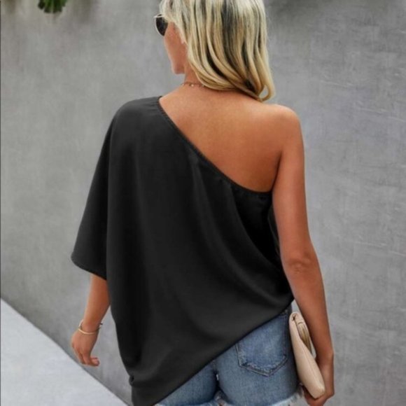 BLACK one shoulder oversized solid blouse Casual - Picture 2 of 3